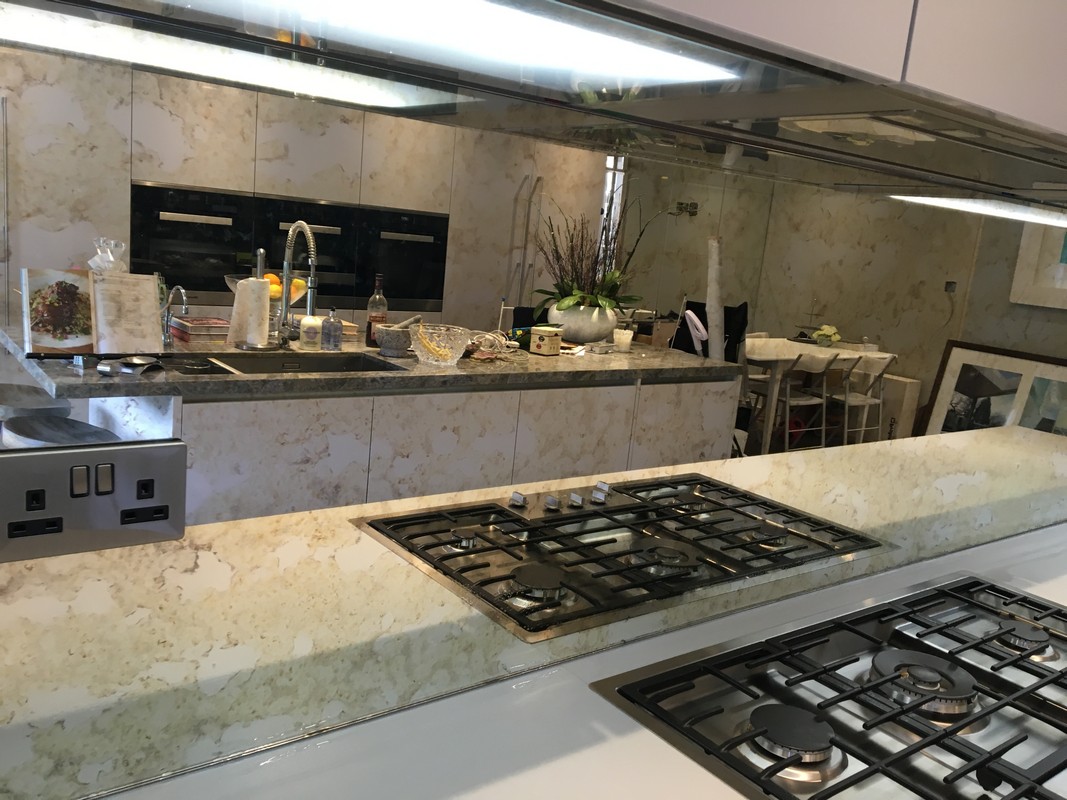 Mirror glass splashback in Buckingham luxury kitchen